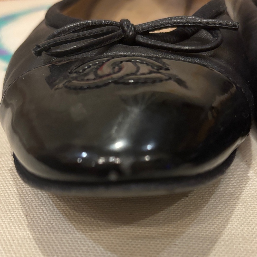 CHANEL Black Leather Loafers with Bow Detail - Picture 6 of 7